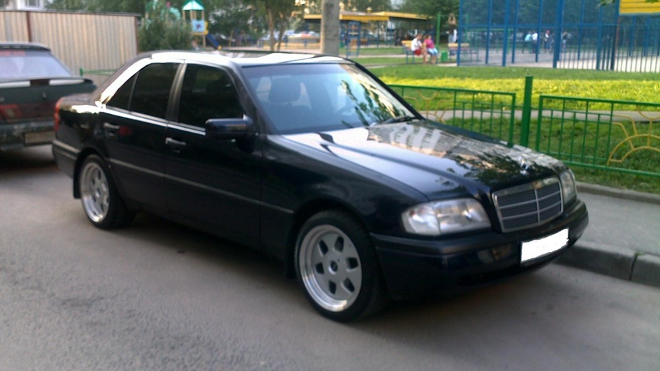 Mercedes-Benz C-Class "Синий"