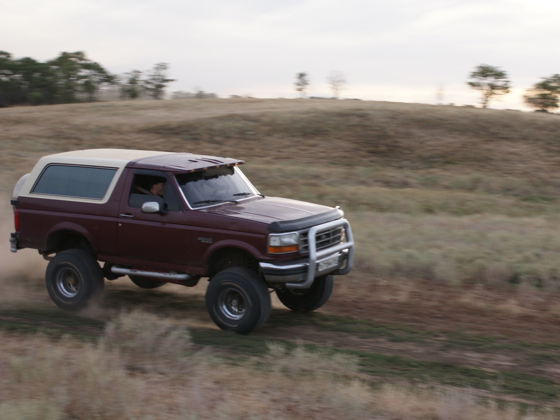 Ford Bronco 2000