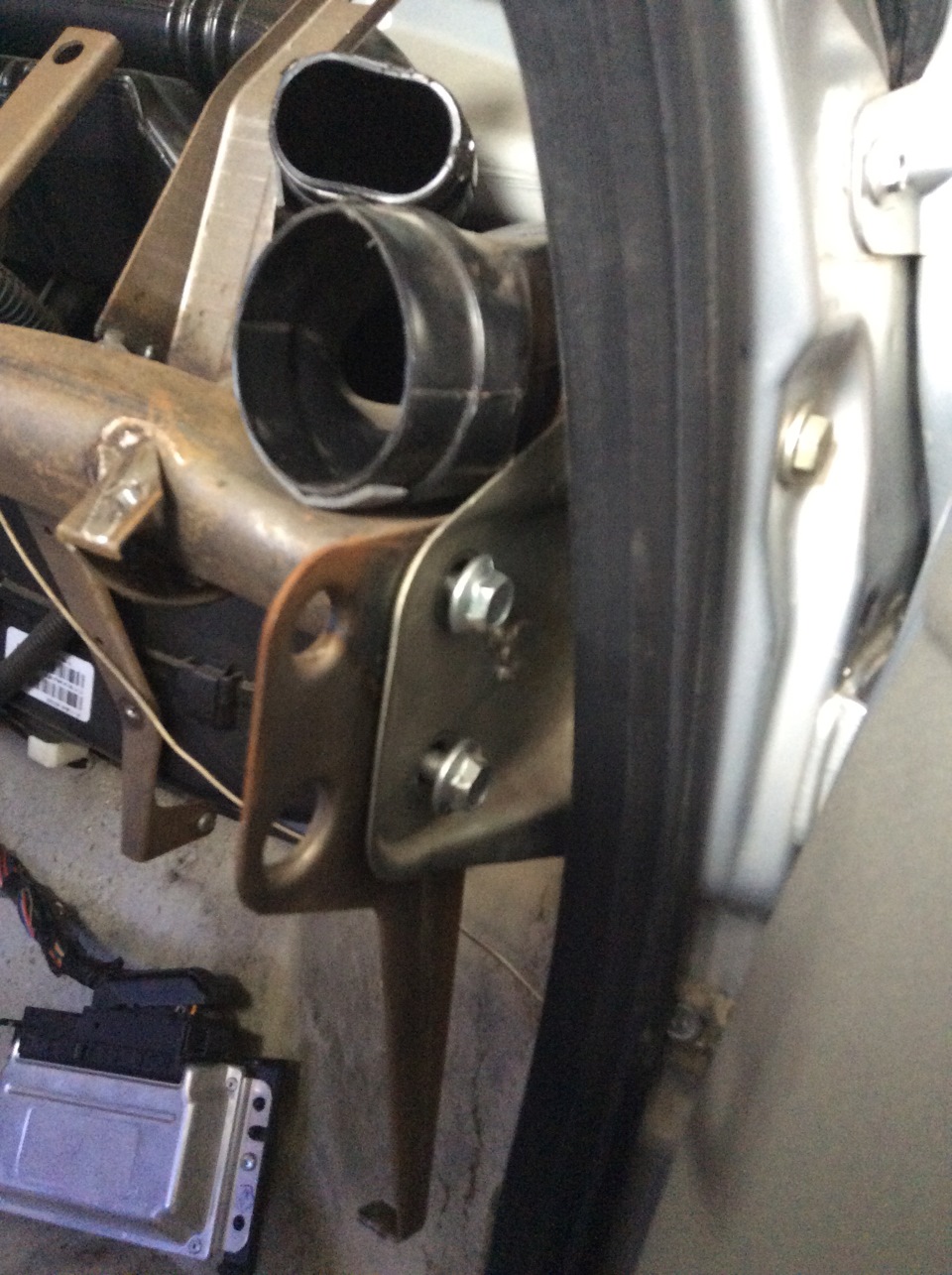 снятие отопителя с балкой. Часть 4 — Lada Калина универсал, 1,4 л, 2010 ...