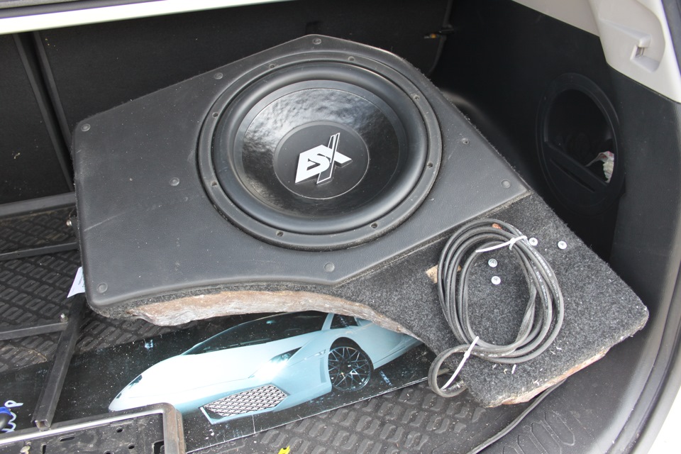Стелс сабвуфер киа спортейдж 3. Сабвуфер стелс в спортейдж 3. Штатный сабвуфер киа спортаж 3. Штатный сабвуфер kia sportage 3. Sportage 3 сабвуфер.