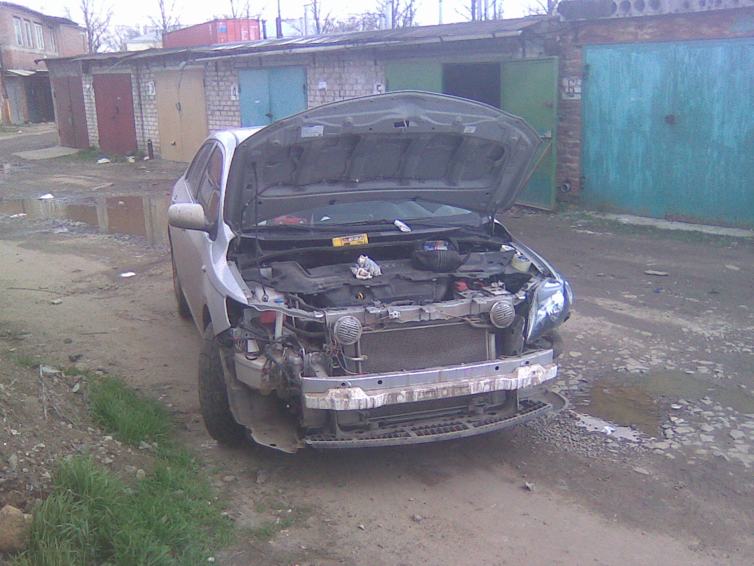 Eyelashes on headlights - Toyota Corolla 16 liter 2008