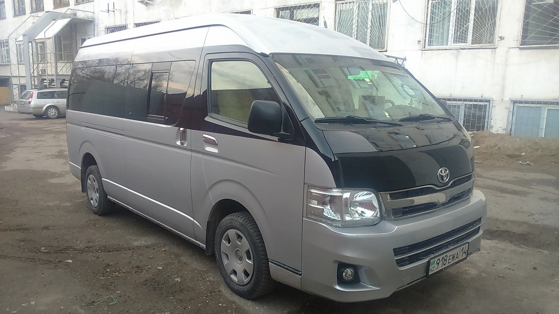 Toyota hiace 2008 h200. Toyota hiace h200 2009. Toyota hiace h200. Toyota hiace trh223. тойота хайс h200.