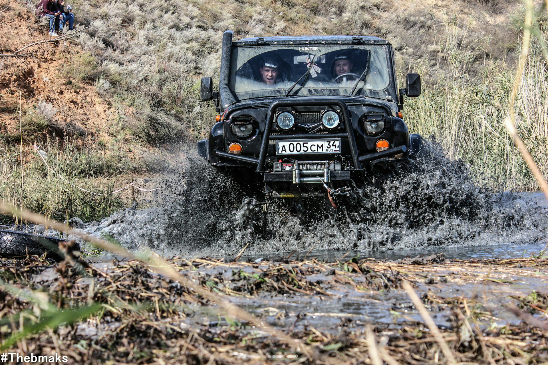 Хантер работа барнаул. УАЗ 469 Вранглер. УАЗ Хантер off Road. УАЗ-469 внедорожник. УАЗ Хантер в грязи.