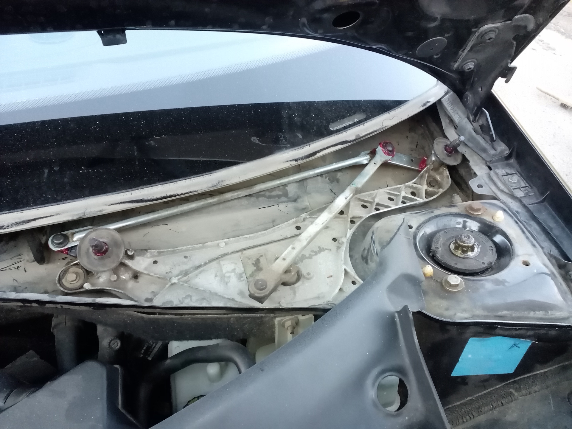 Как снять трапецию дворников рено лагуна 3 Переделка трапеции дворников - Renault Laguna II, 1,8 л, 2002 года своими руками