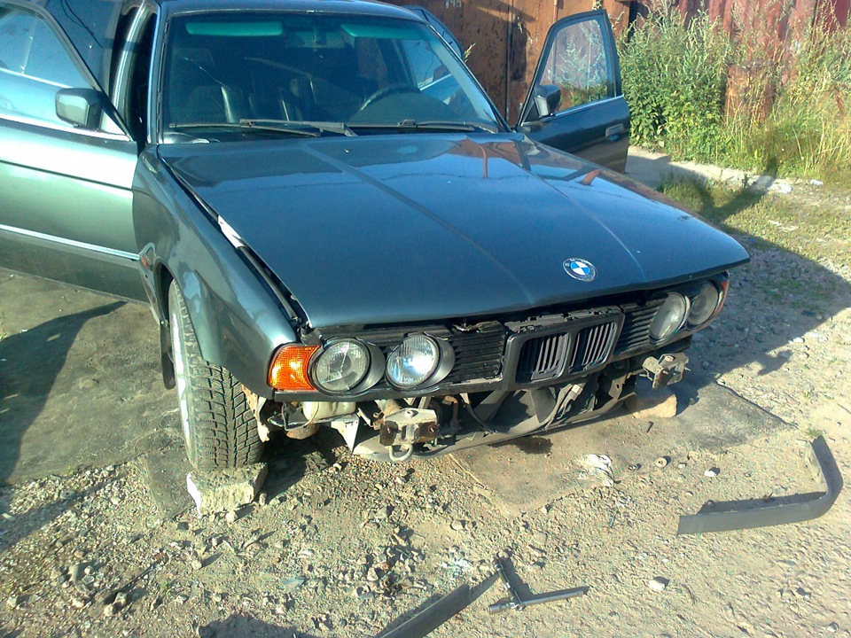 Замена стекол на фарах — BMW 5 series (E34), 2 л., 1991 года | плановое ...