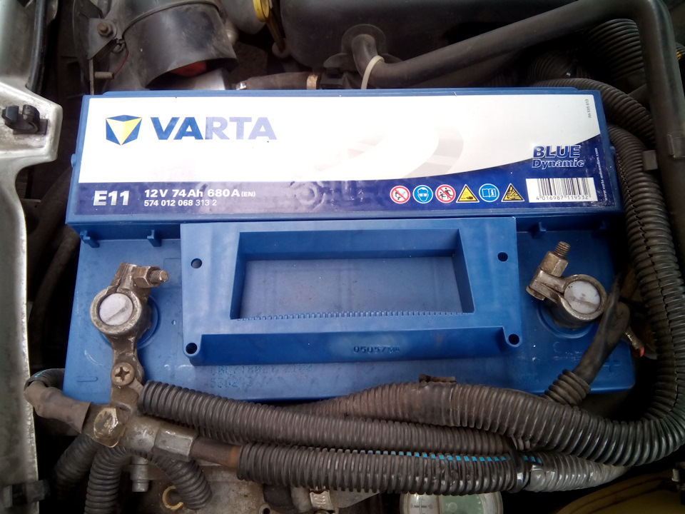 Varta E11 Blue Dynamic 574 012 068 Autobatterie 74Ah