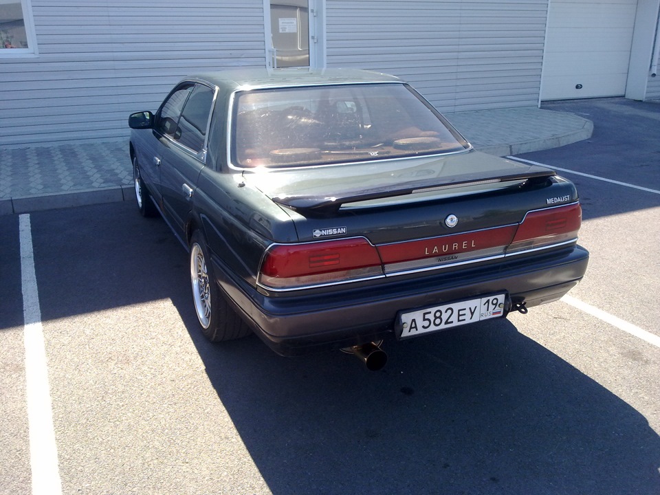 nissan laurel c 33