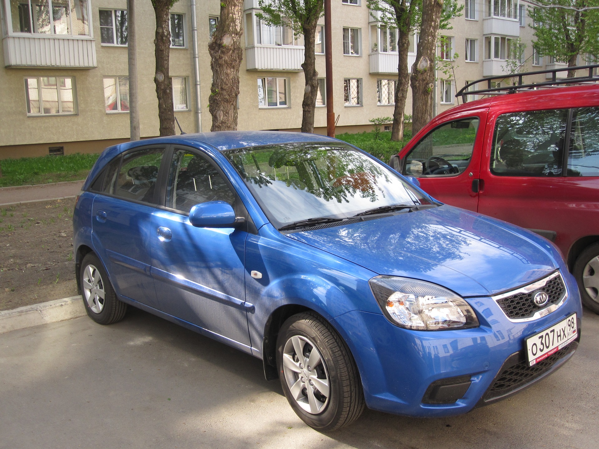 новое фото=) — KIA Rio (2G), 1,4 л, 2010 года фотография DRIVE2