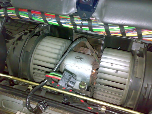 Снятие торпеды BMW 523i замена вентилятора печки (ч2) — DRIVE2