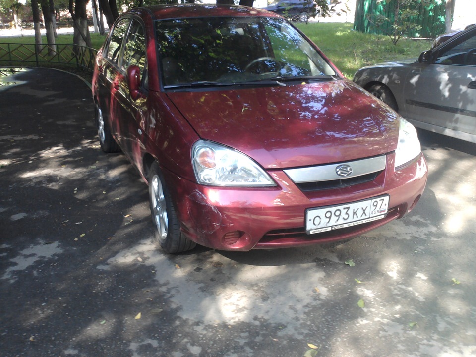 Подранили бусинку :( — Suzuki Liana, 1,6 л, 2003 года | ДТП | DRIVE2