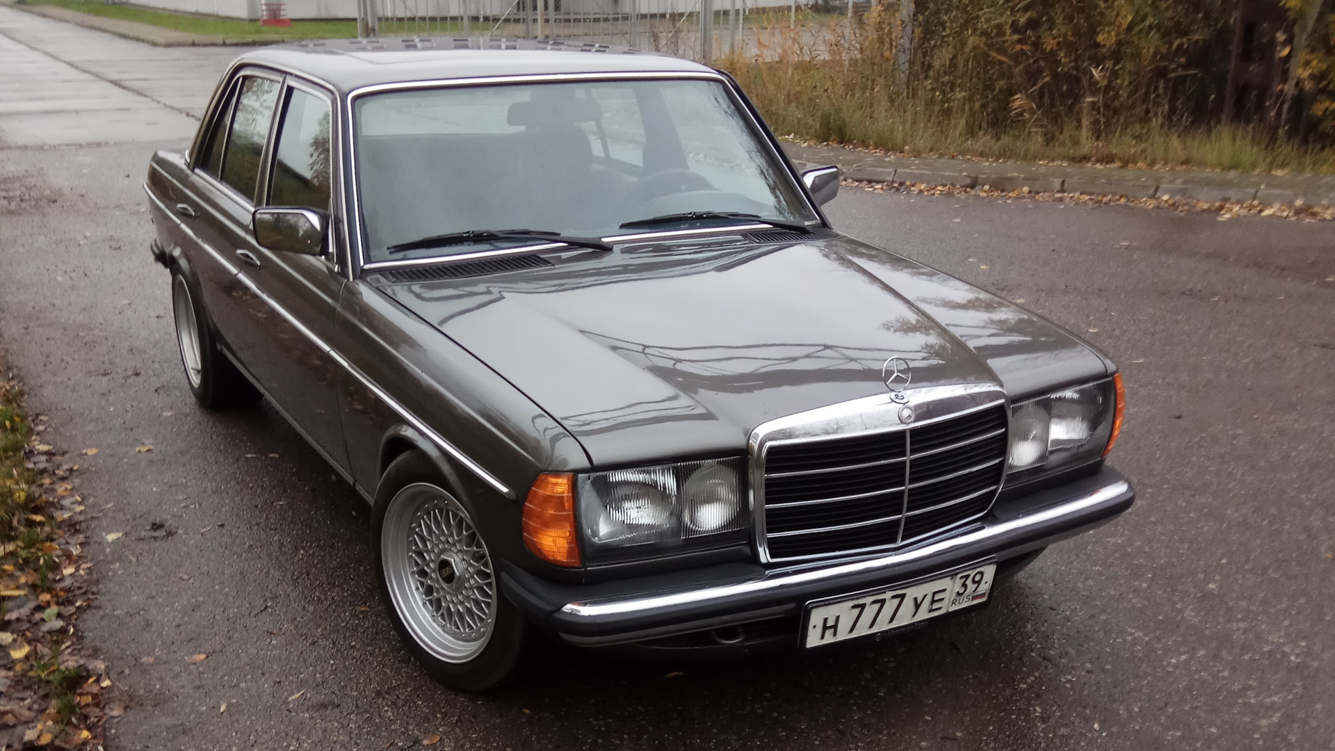 Mercedes-Benz W123 2.3 бензиновый 1984 | Даймлер-бенц на DRIVE2