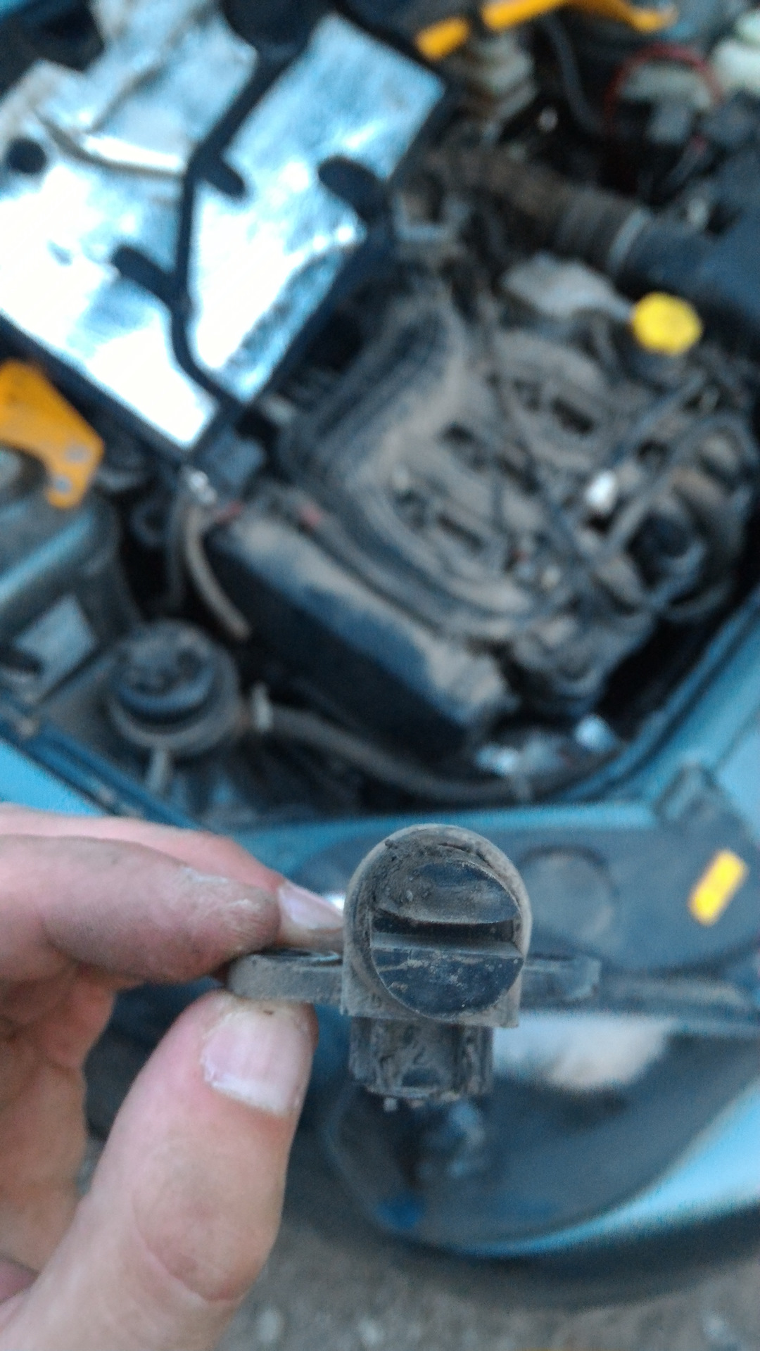 Датчик фаз — LADA Приора хэтчбек, 1,6 л., 2009 года | своими руками ...