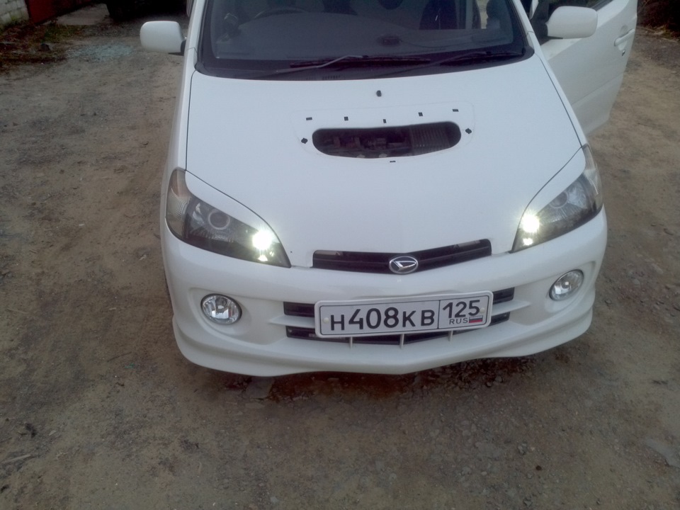 Сдуло ноздрю + кузовной ремонт — Daihatsu Yrv, 1,3 л, 2000 года ...