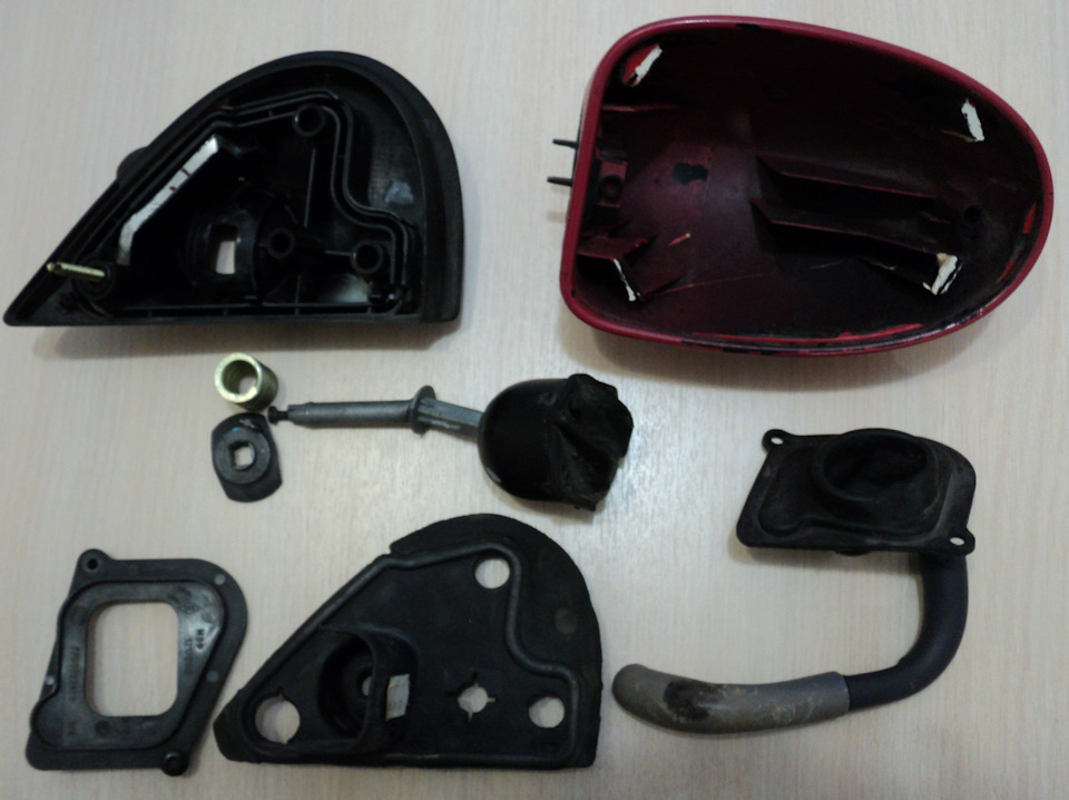 Элементы зеркала, освобожденные от лишних деталей — Renault Twingo I