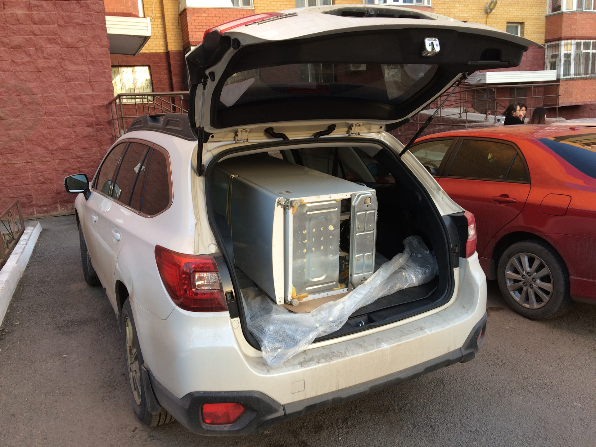 перевозка холодильника — Subaru Outback (BS), 2,5 л, 2015 года | помощь на  дороге | DRIVE2