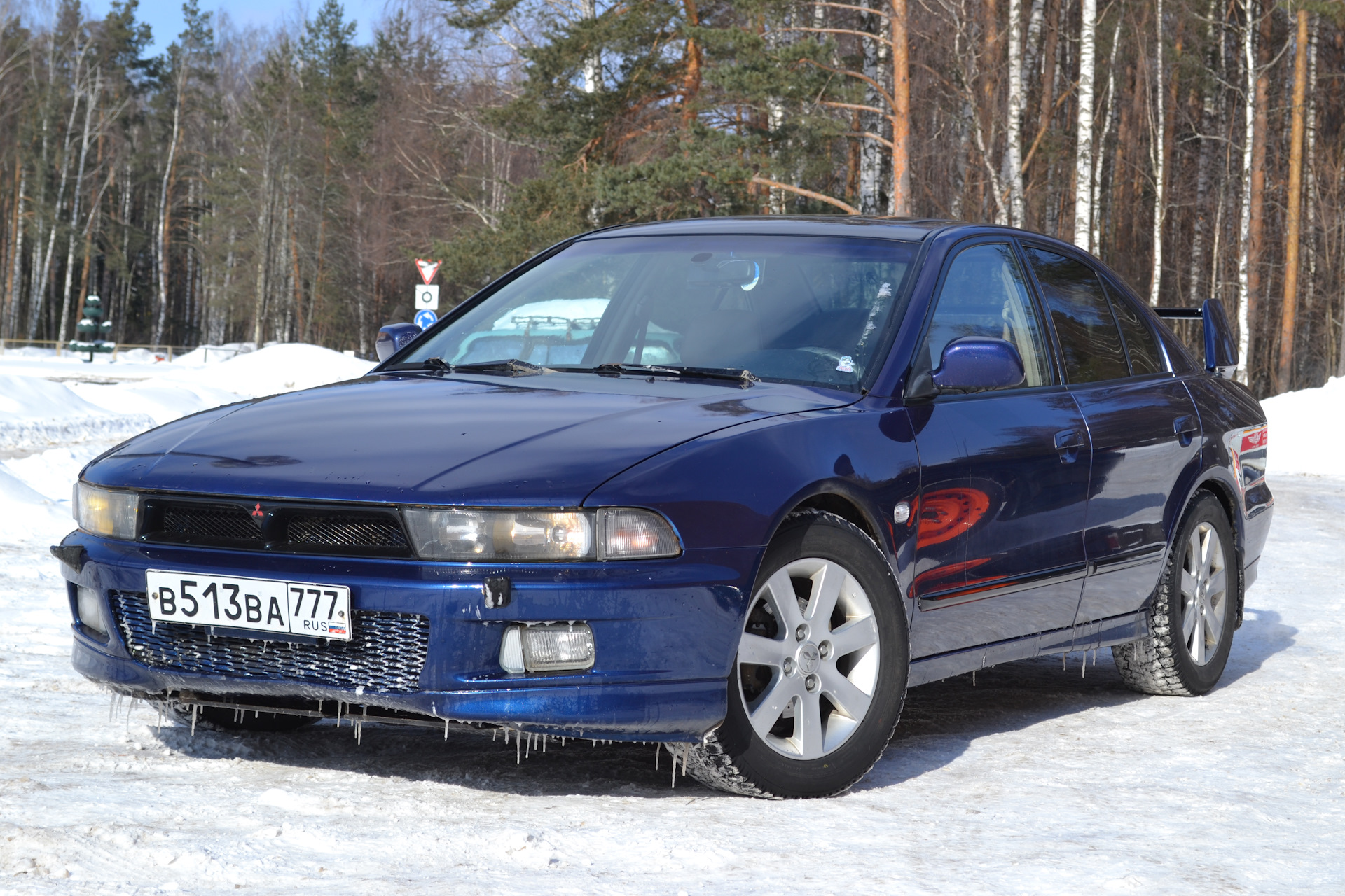 Митсубиси галант годы выпуска. Митсубиси Галант 1998. Mitsubishi Galant 1998. Митсубиси Галант 1998 года. Мицубиси 1998.