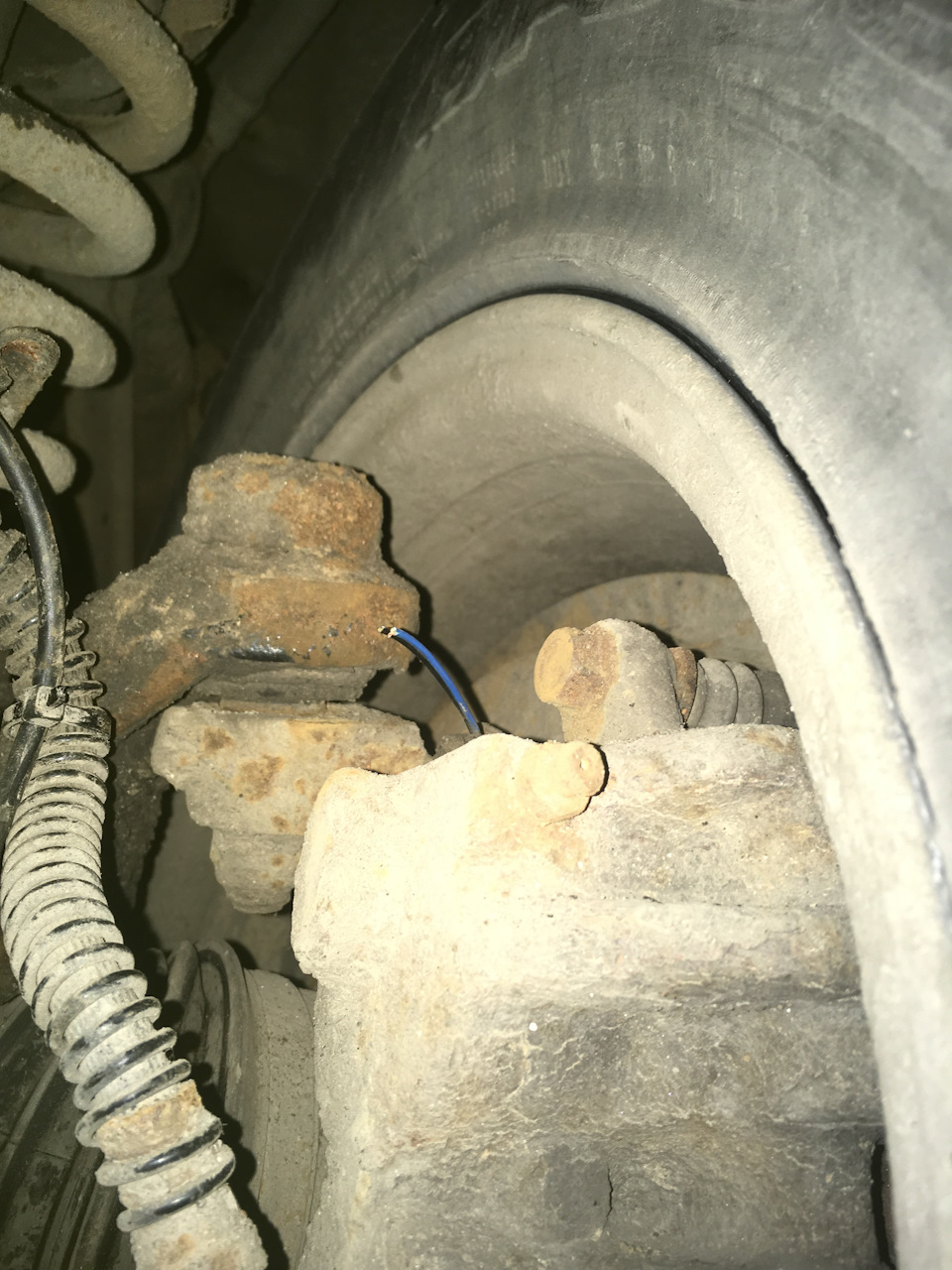 Резкий старт, три амиго — Land Rover Discovery II, 2,5 л, 2000 года ...