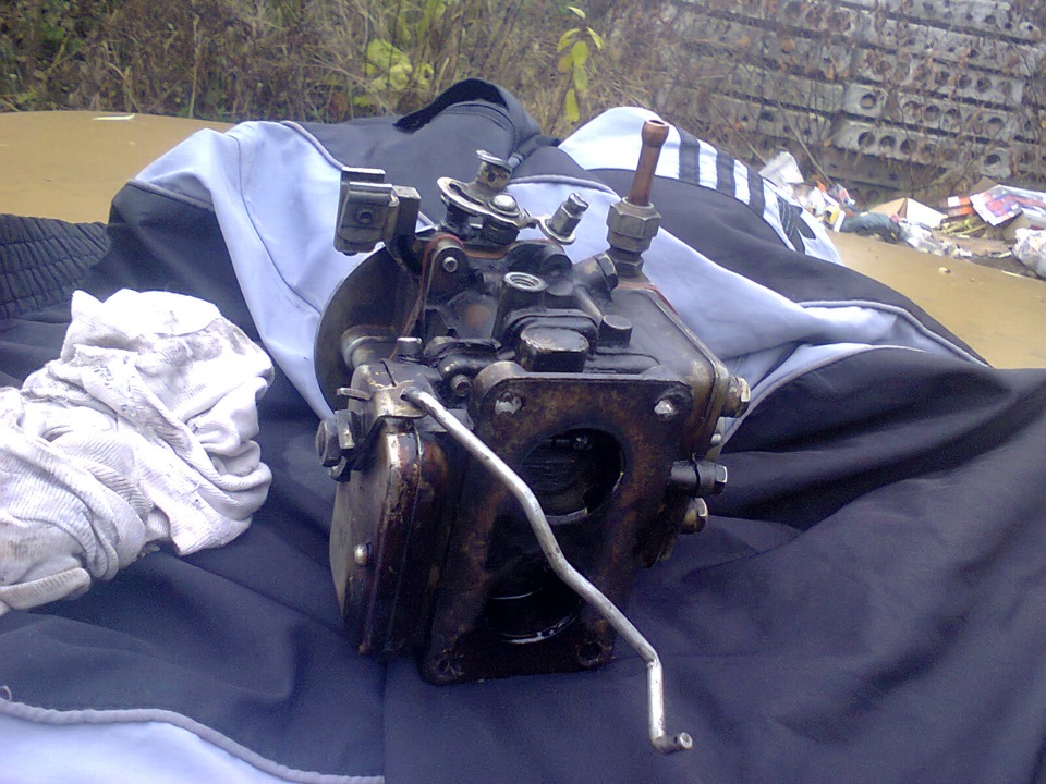 прочистка карбюратора — Москвич 408, 1,3 л, 1971 года | своими руками ...