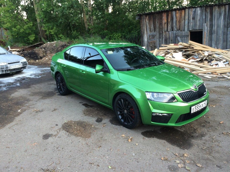 Skoda Octavia RS 2014 зелёная