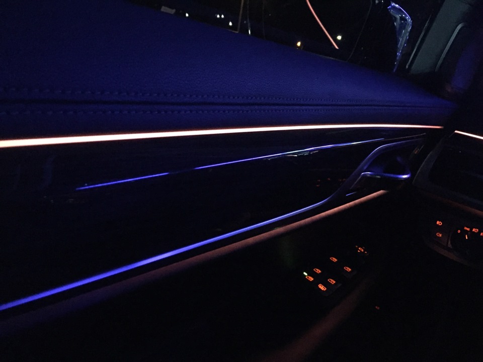 подсветить 19 глава. подсветить 19 глава. подсветка зданий. парк скульптур в калининграде на острове канта ночью. освещение фасада многоэтажных зданий.