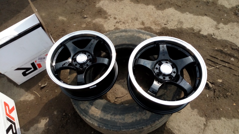 Тапки не только для своей девушки:) — LADA Приора хэтчбек, 1,6 л., 2010 ...