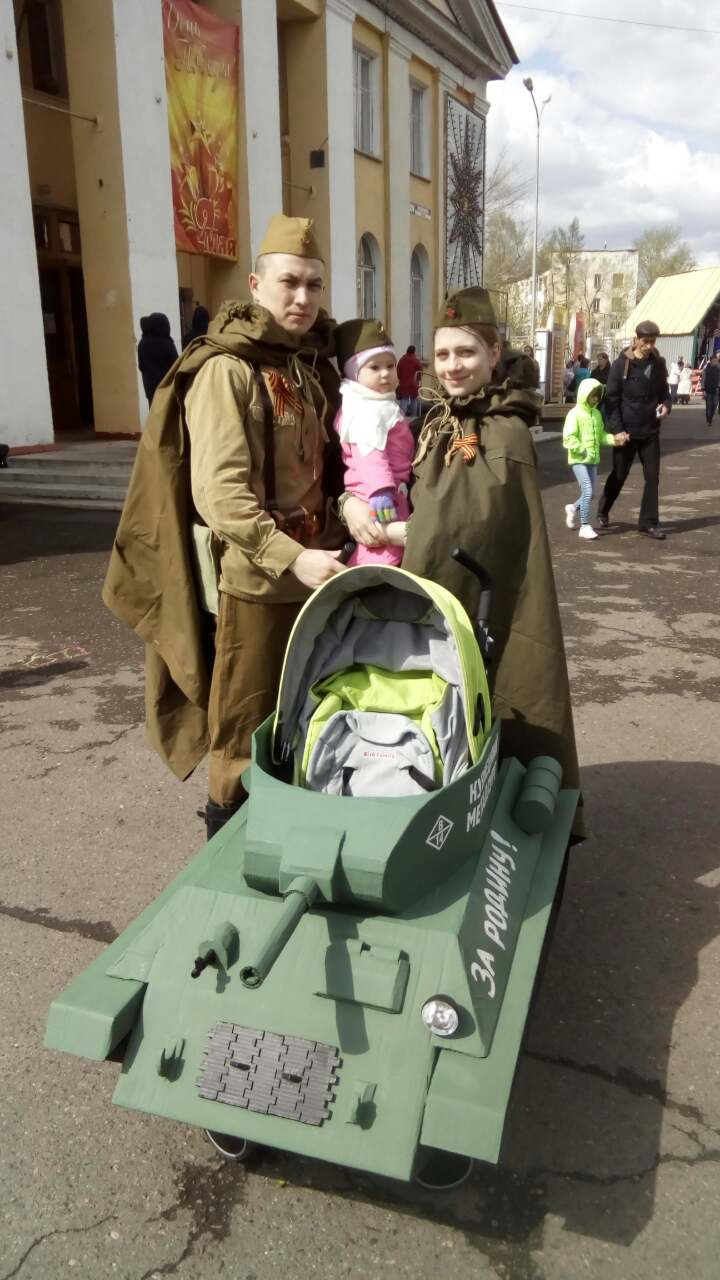 Маи дело. Парад колясок танк. Детская коляска танк. Коляска танк парад колясок. Коляска танк на 9 мая.