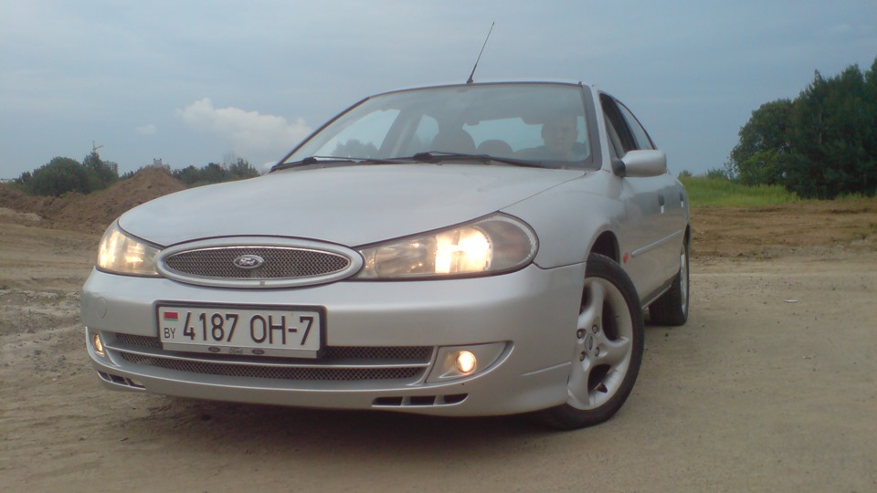 Ford mondeo старая