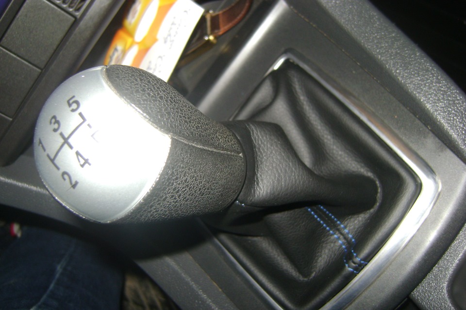 обтяжка руля в кожу — Ford Focus II Hatchback, 1,8 л, 2007 года ...