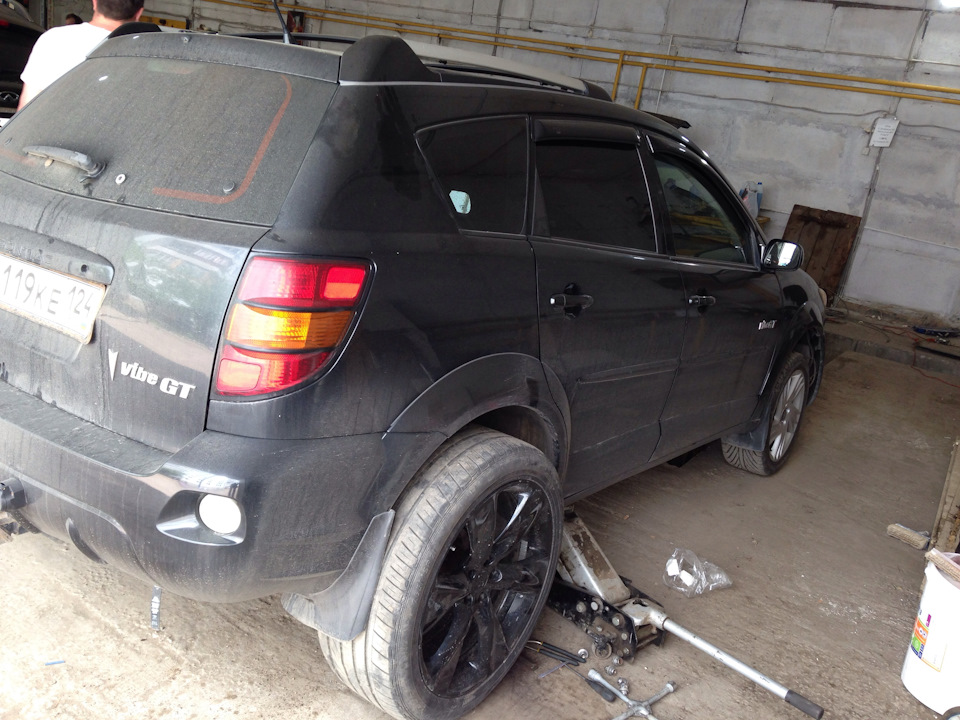 клинят задние тормоза — Pontiac Vibe (1G), 1,8 л, 2002 года | своими ...