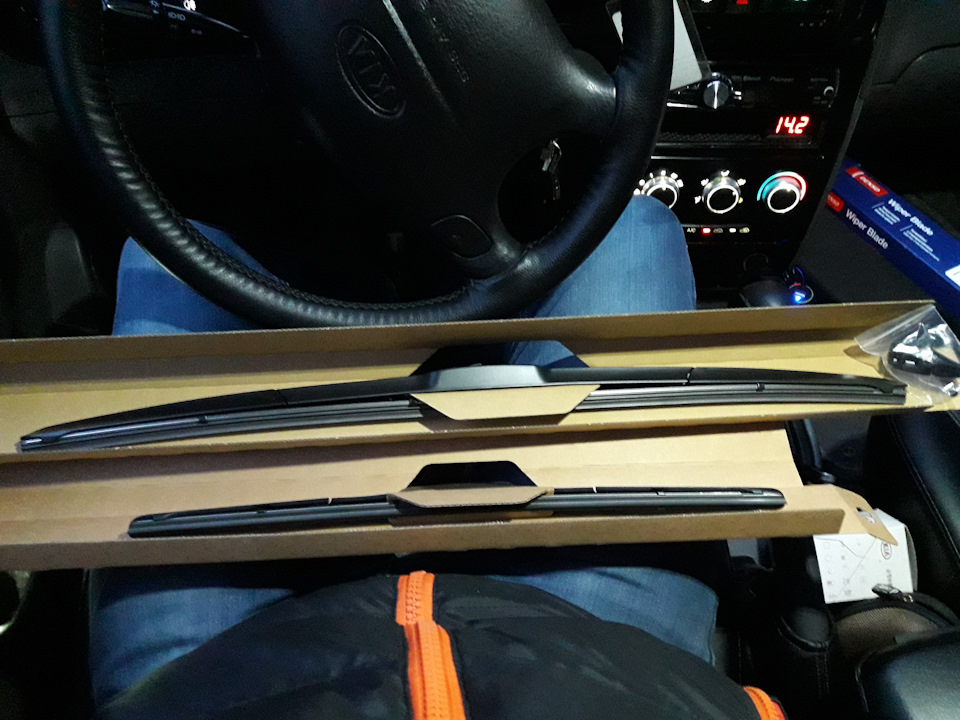 Дворники Denso Wiper Blade — KIA Spectra, 1,6 л, 2007 года расходники