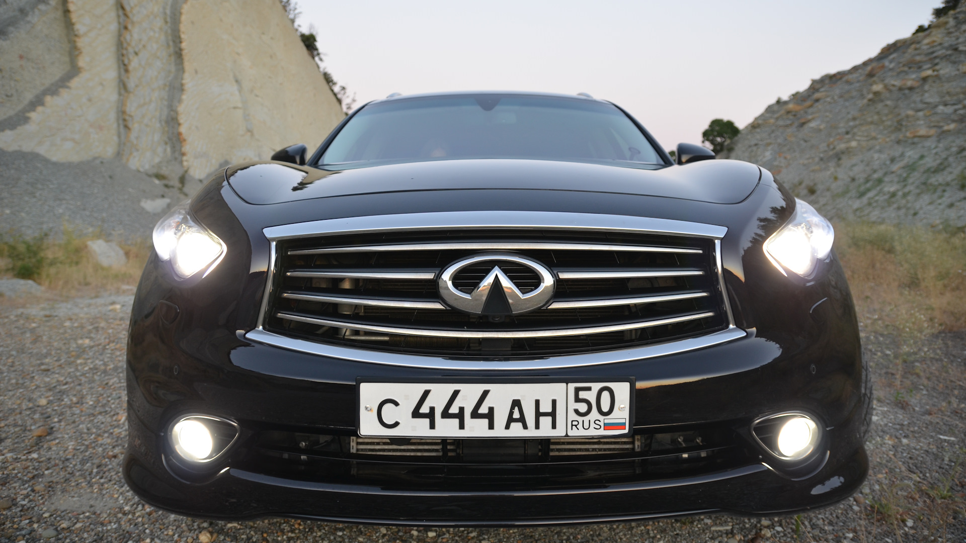 Инфинити qx70 3.0 дизель. Infiniti qx70 дизель. Инфинити qx70 дизель. Противотуманки на Инфинити qx70.