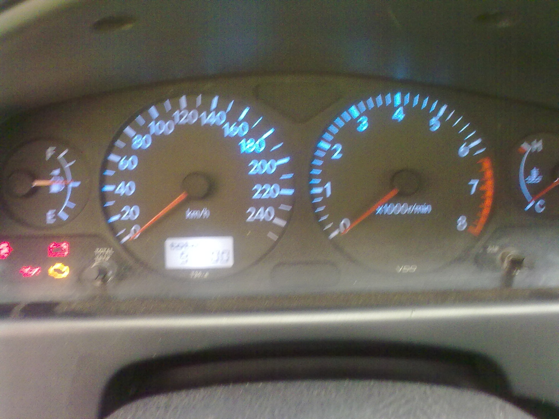      Toyota Avensis 16 2002