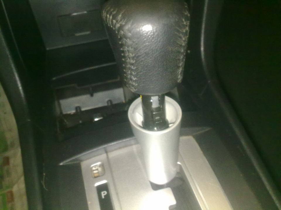 Немного колхоза (оклейка панели кпп карбоном) — Mitsubishi Lancer X, 1 ...