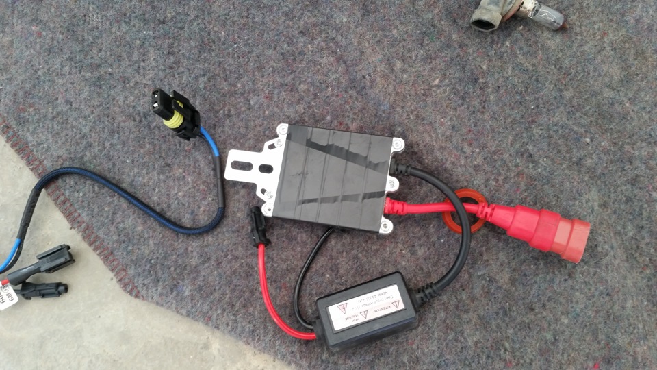 Установка ксенона 6000К в Противотуманные Фары — Toyota Corolla (140/ ...