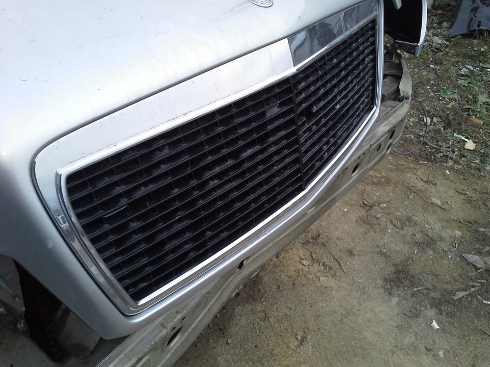 Решетка радиатора (временная) — Mercedes-Benz E-Class (W210), 2,4 л ...