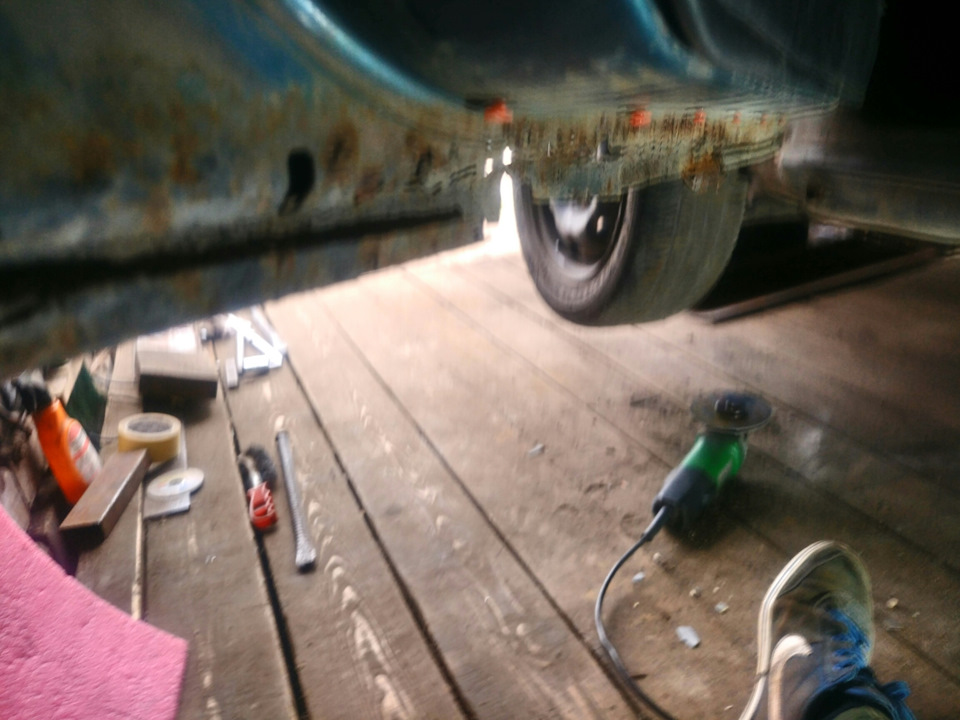 Ремонт низа двери — Toyota Corolla (100), 1,3 л, 1994 года | своими ...