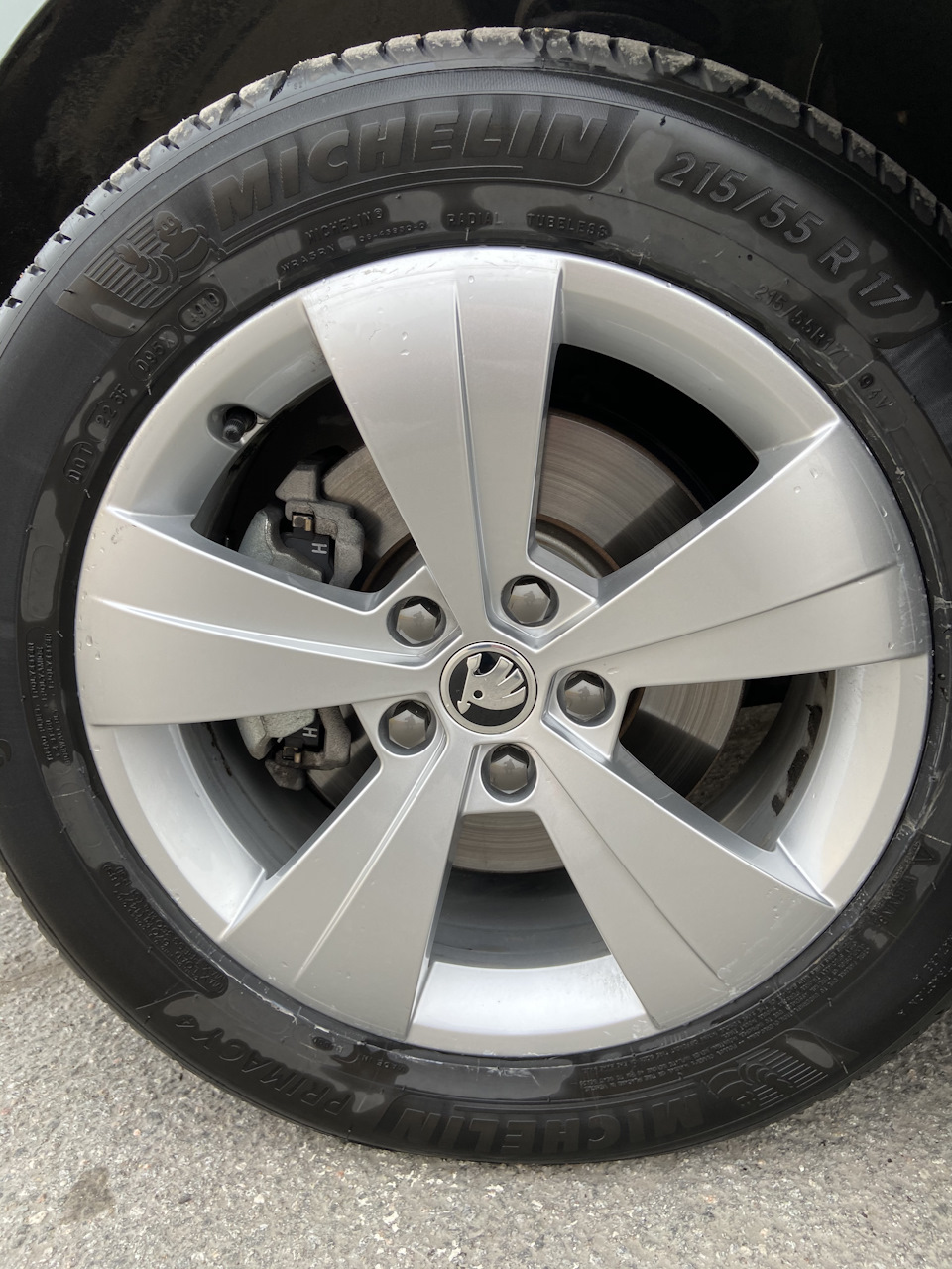 Летние шины — Skoda Superb Mk3, 1,4 л, 2018 года | шины | DRIVE2