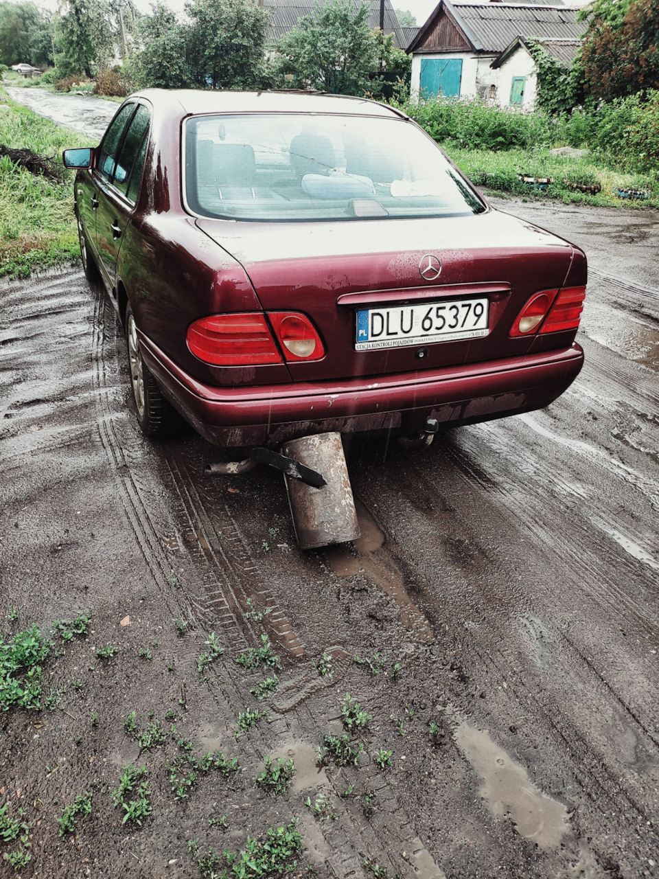 Печаль с глушителем — Mercedes-Benz E-class (W210), 2 л, 1997 года |  поломка | DRIVE2