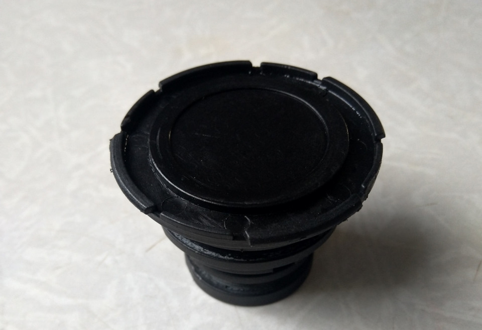 Крышка расширительного бачка на меньшее давление — Jaguar X-Type, 2,5 л ...