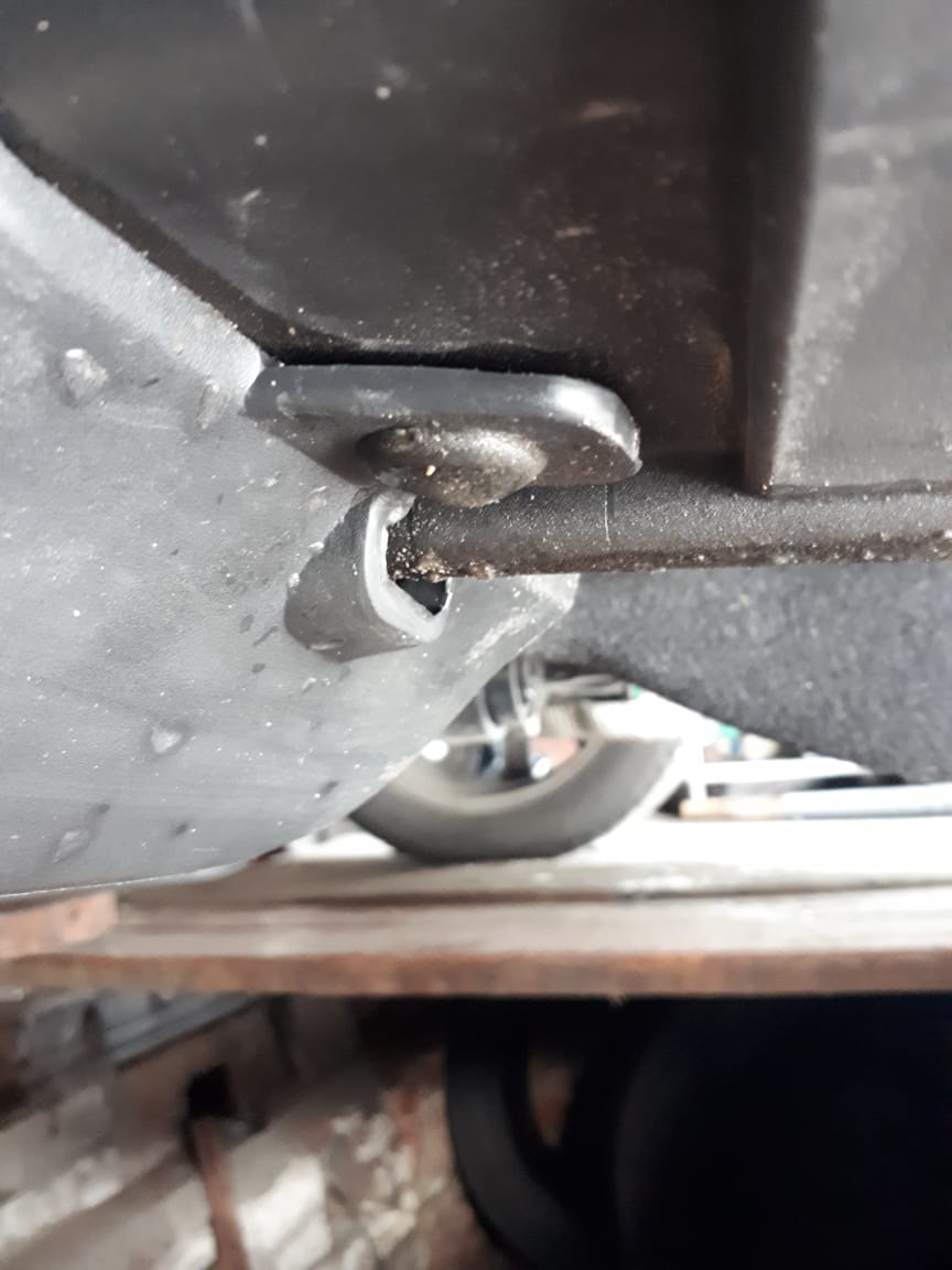 Оригинальные брызговики Mazda CX5 (KB8MV3450/ KB8MV3460). Поиск ...