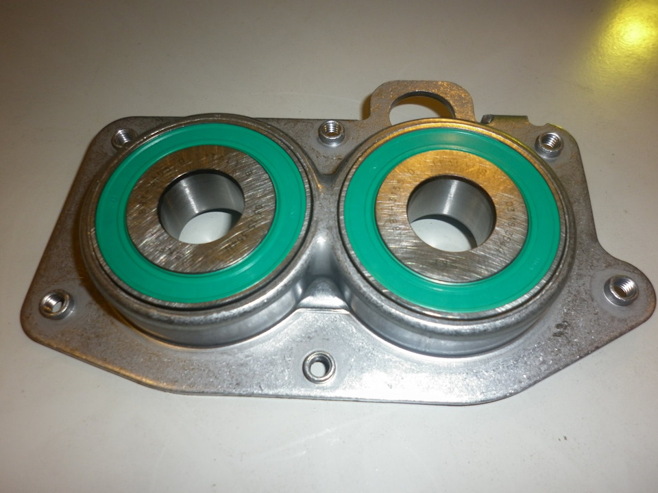 02T311206E Кронштейн с радиальным VAG | Запчасти на DRIVE2