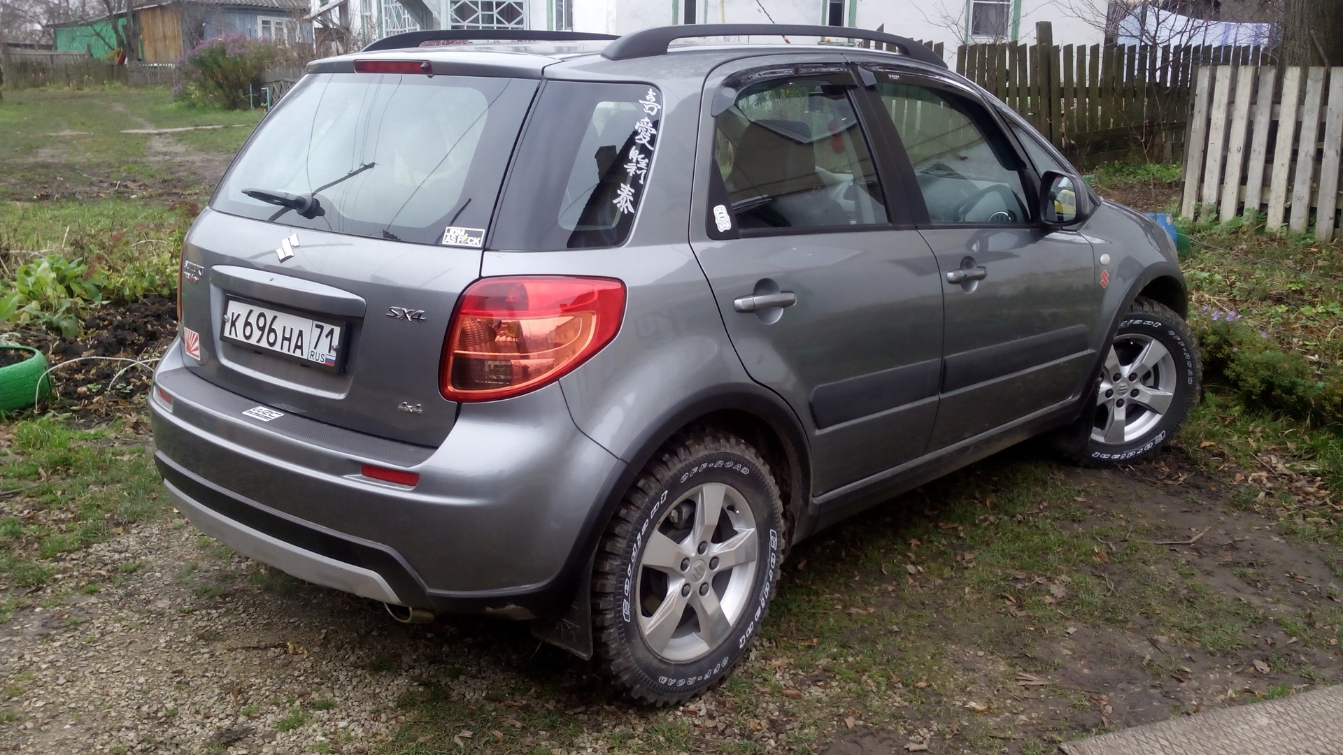 4 классик. Suzuki sx4 внедорожная резина. 215 65 16 Sx4. 215 60 R16 sx4. Sx4 Classic на a/t шинах.