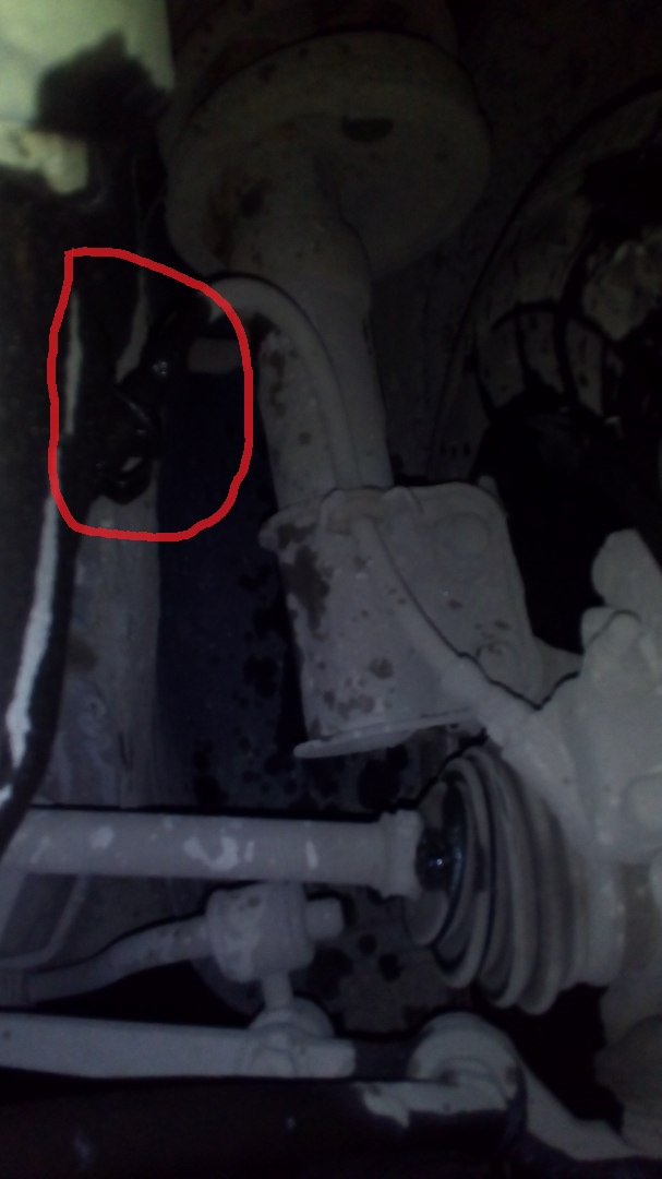 Лопнул тормозной шланг — Lada 2115, 1,5 л, 2005 года | поломка | DRIVE2