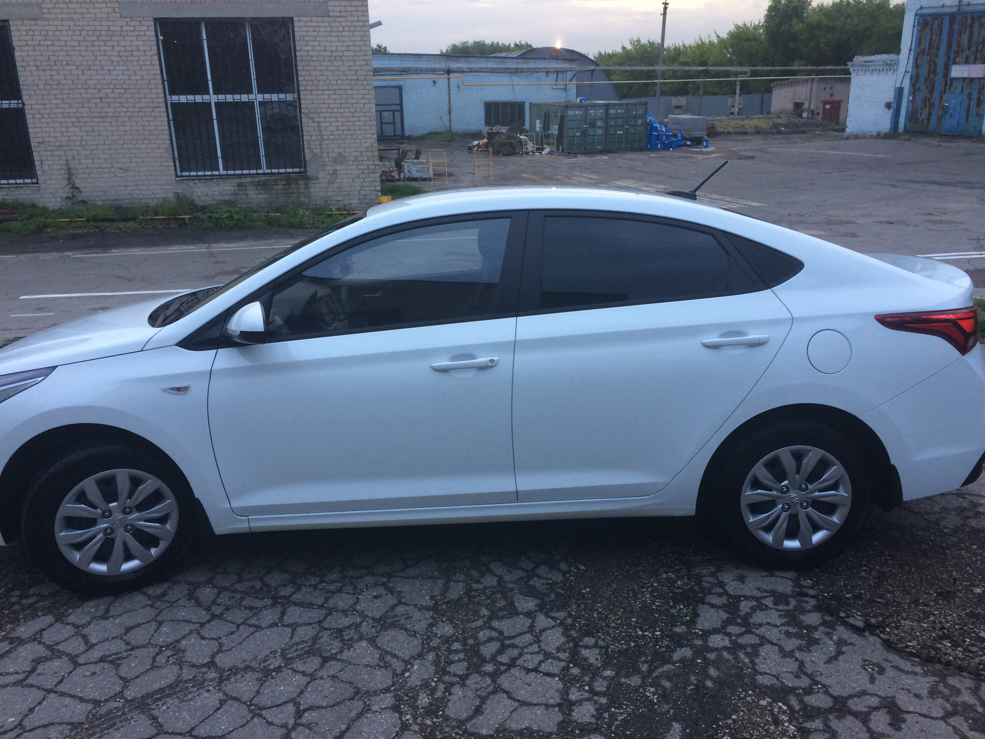 пленка люмар 35 процентов. тонировка 1%. тонировка люмар 35. Hyundai elantra 6 тонировка. тонировка 30 драйв.