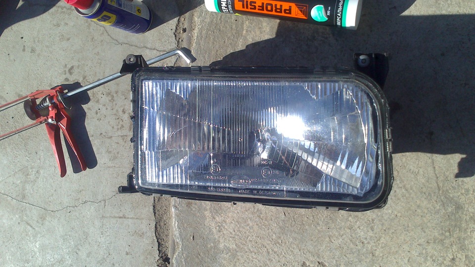 Конденсат в фаре — Volkswagen Passat B3, 1,8 л, 1990 года | своими ...