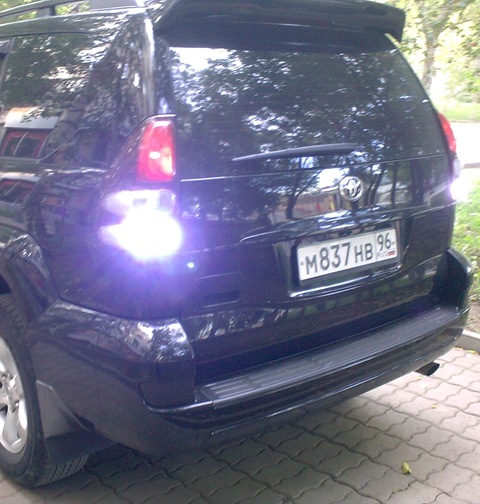 Xenon in reverse - Toyota Land Cruiser Prado 40L 2007