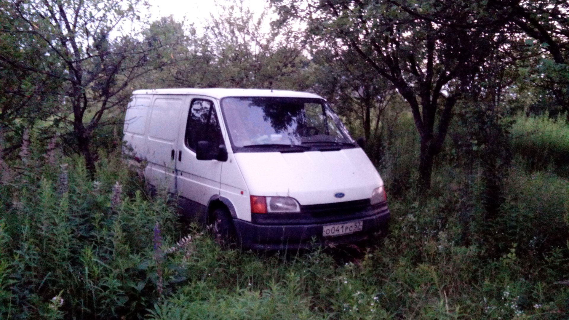 Ford Transit (4G) 2.0 бензиновый 1993 | 2.0 OHC 