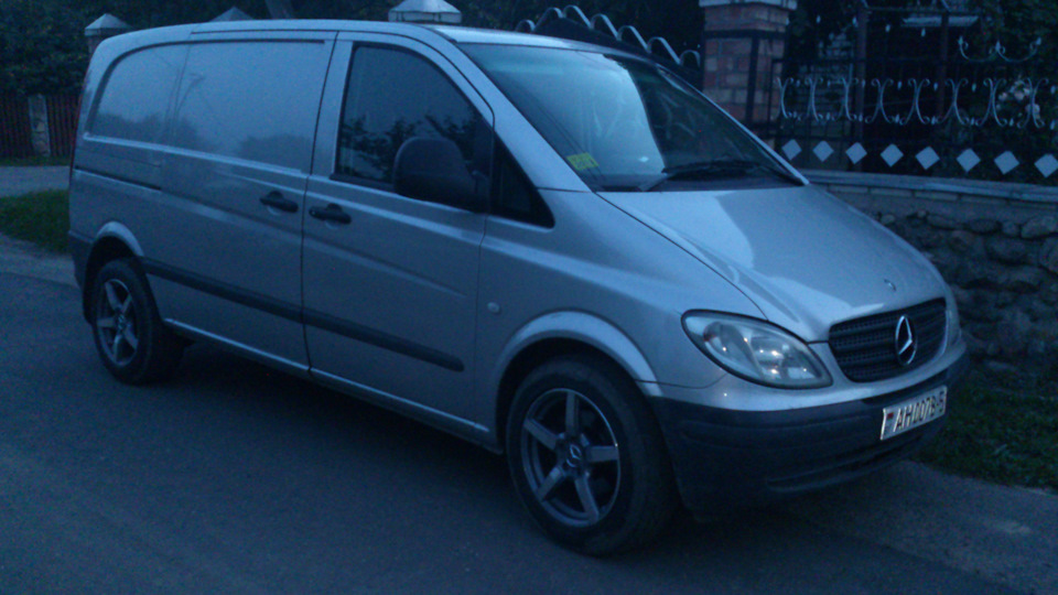 Mercedes vito 2004. Вито 639 на 19 дисках. Вито 639 фирма Вестер 6399800364. Вито 639 синий матовый цвет.