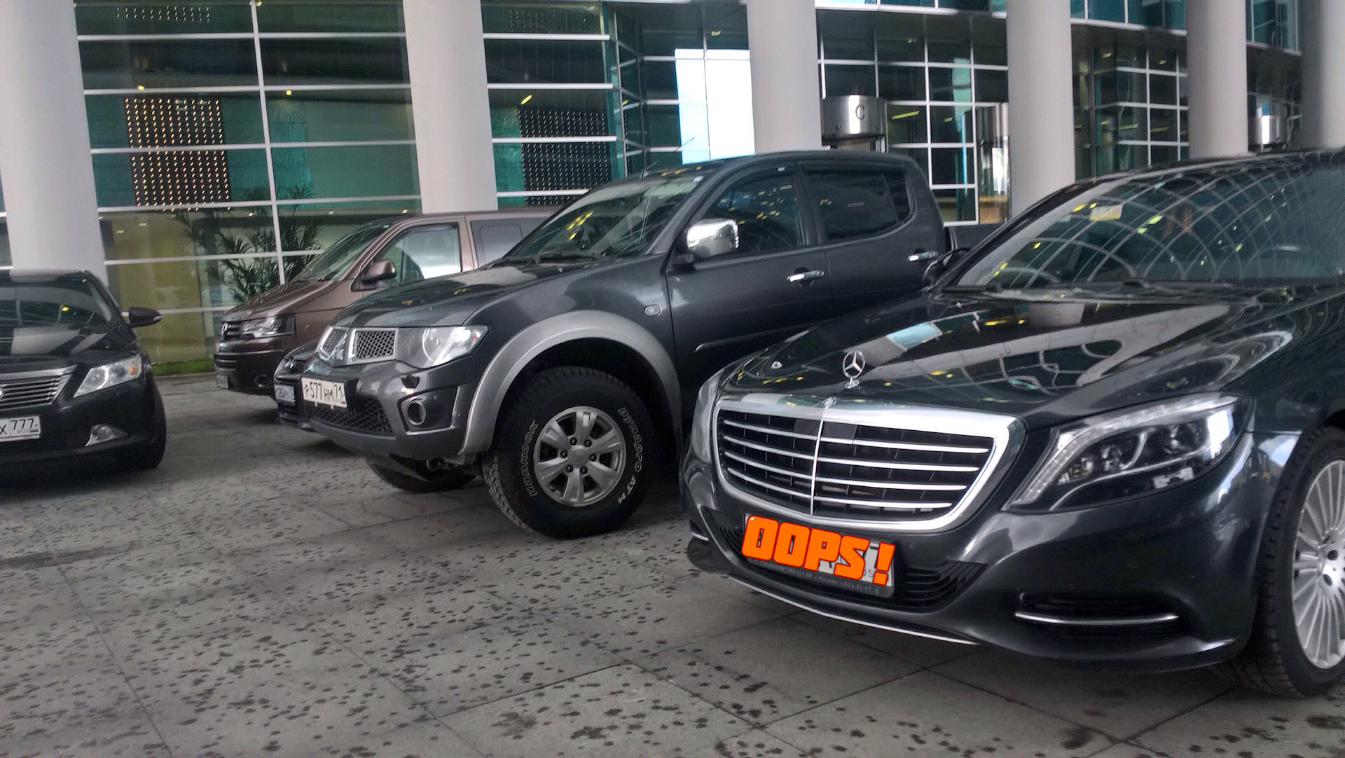 Форд транзит свадьба. Минивэн тула. Трансфер тула. Заказать микроавтобус с водителем в туле. Трансфер тула.