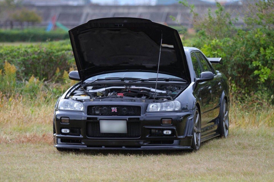 Nissan Skyline hr34